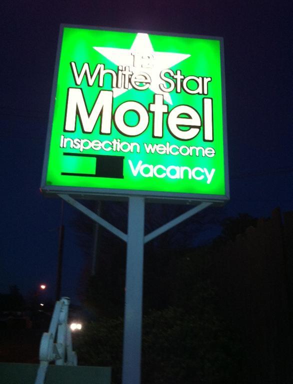 12 White Star Motel Тимару Экстерьер фото